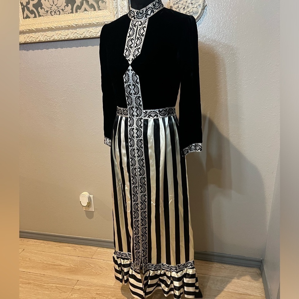 Vintage 1970’s black and whites white striped satin and velvet maxi dress - Picture 5 of 12